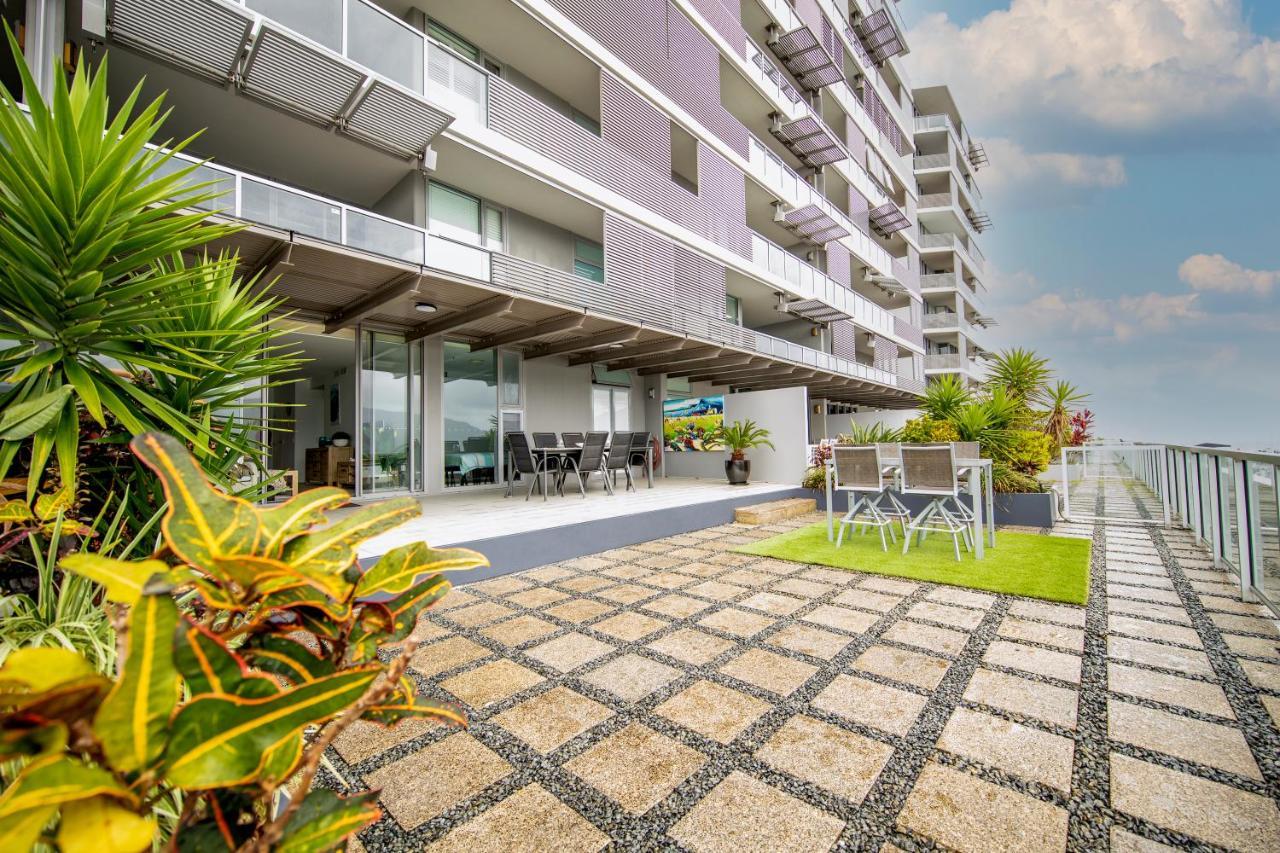 Cairns Waterfront Luxury At Harbourlights Apartman Kültér fotó